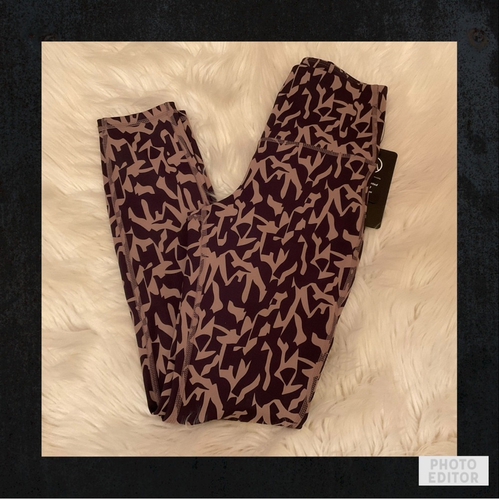 Move Theology City Lite Printed Leggings - NWT - Size XS
